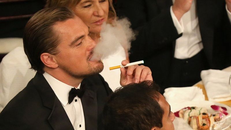 Image of E-cigs make their appearance at the golden globes